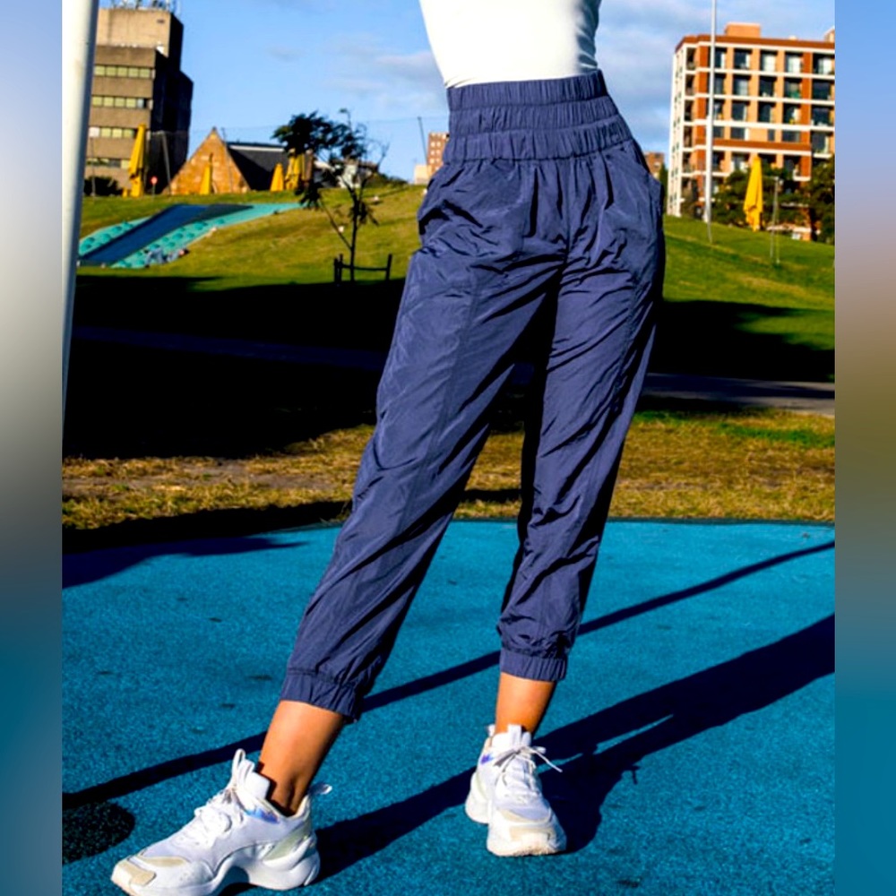 FREE PEOPLE MOVEMENT The Way Home Joggers purple blue. Size Large. NWOT